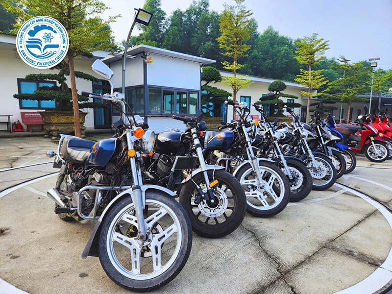 học lái xe mô tô hạng A tại Bình Dương thầy Tiến