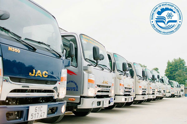 đào tạo lái xe ô tô hạng C1 tại Bình Dương thầy Tiến